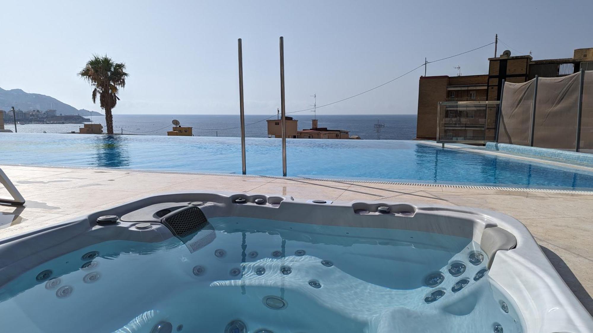 Sunset Cliffs Modern Apartment ベニドルム エクステリア 写真