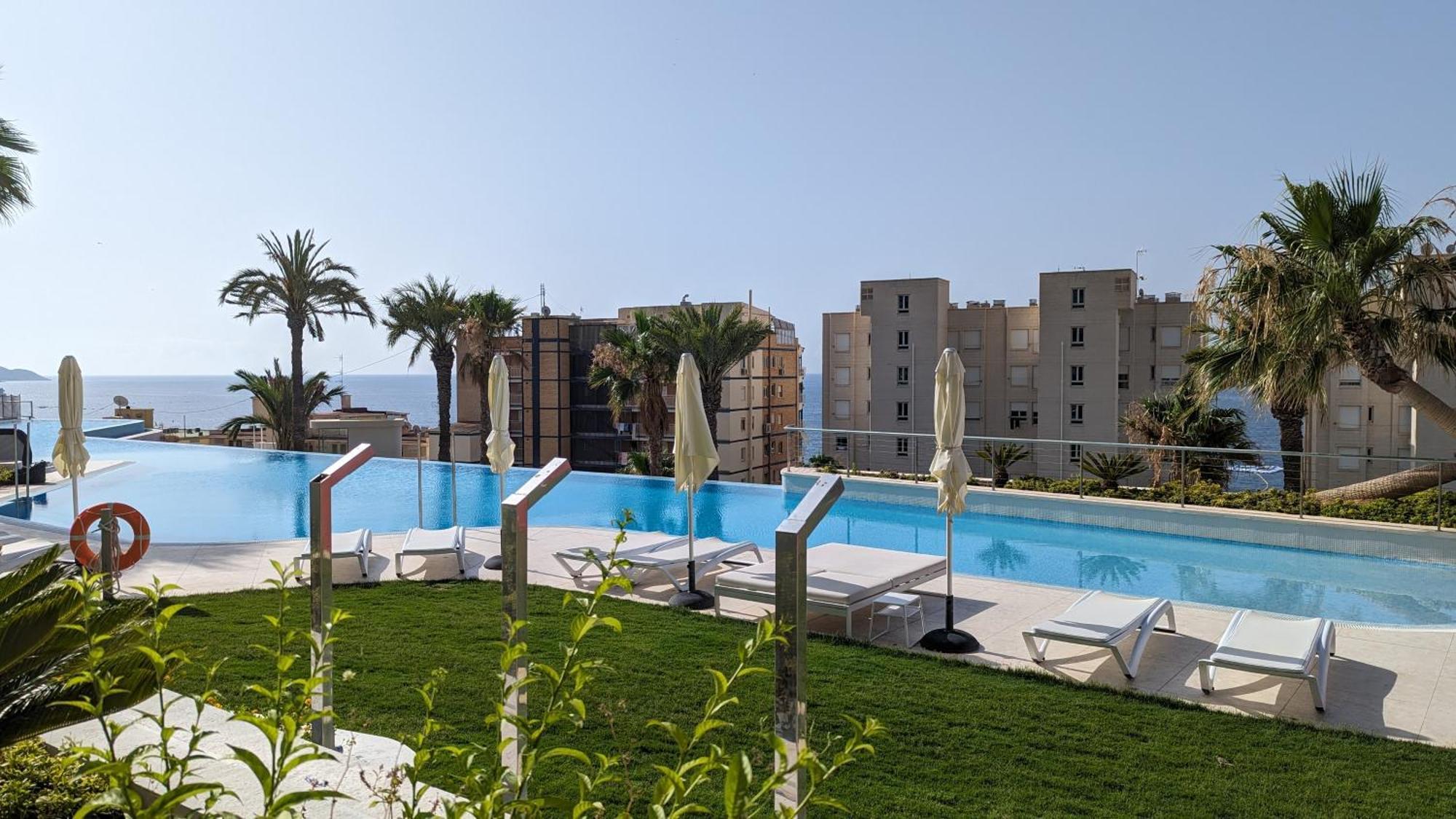 Sunset Cliffs Modern Apartment ベニドルム エクステリア 写真